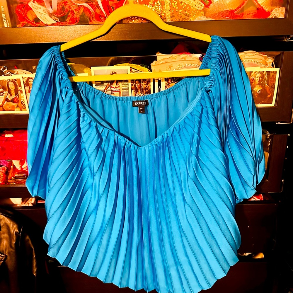 Express pleated accordion crop top turquoise blue